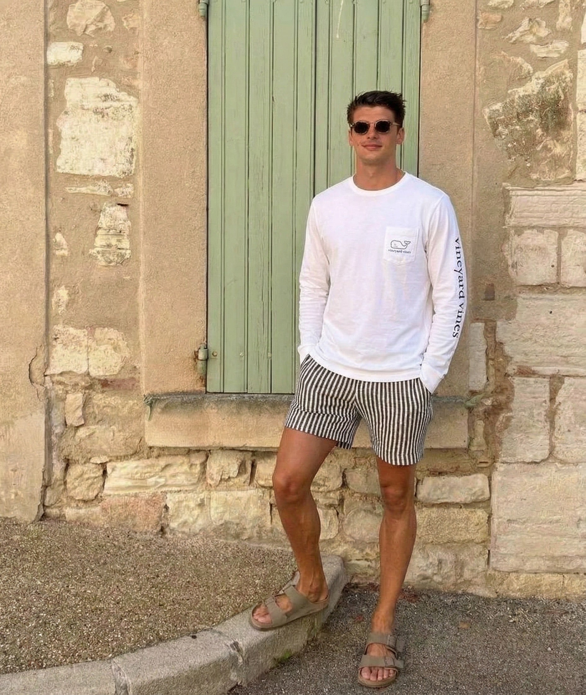 Vineyard Vines- Playera de manga larga Vintage whale