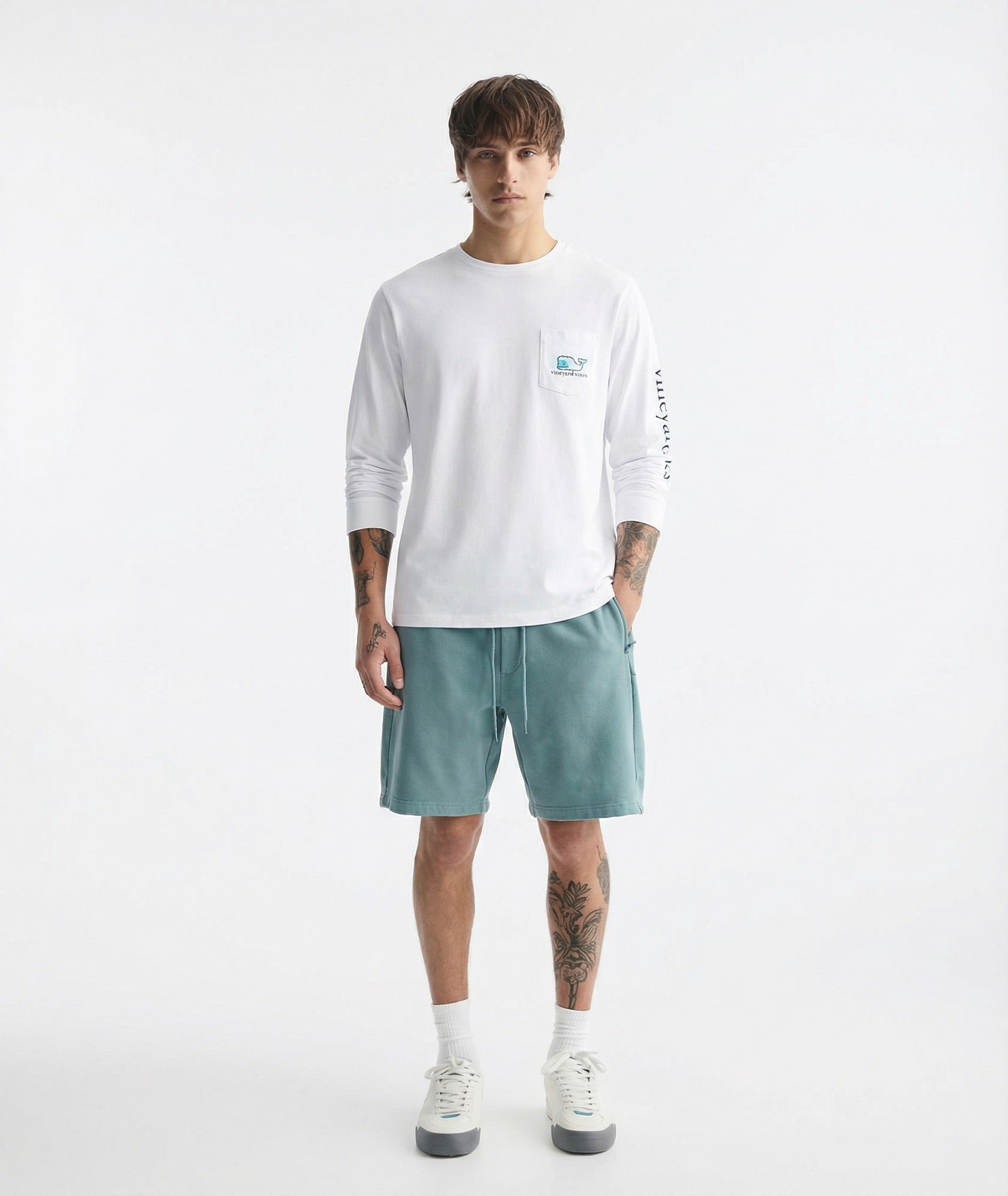 Vineyard Vines- Playera de manga Larga Yeti Whale Spotting